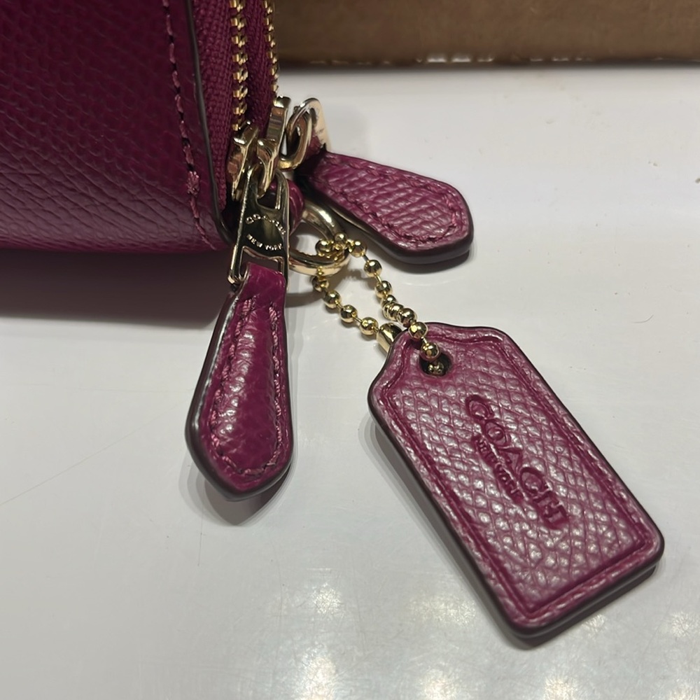 Coach Women's Wallet - Picture 3 of 8